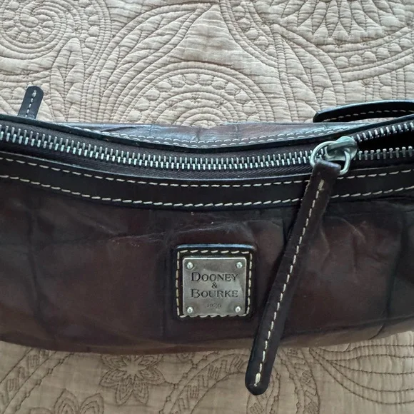 Dooney And Bourke Croc Embossed Hobo Shoulder - Picture 11 of 15